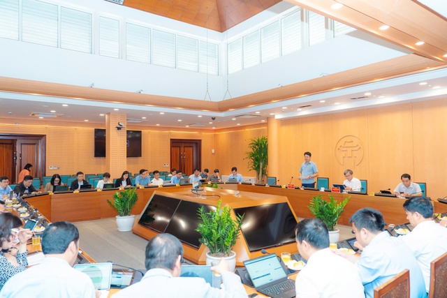 Hà Nội tiên phong cắt giảm, đơn giản hóa thủ tục hành chính dựa trên dữ liệu- Ảnh 1. Hà Nội tiên phong cắt giảm, đơn giản hóa thủ tục hành chính dựa trên dữ liệu- Ảnh 1.