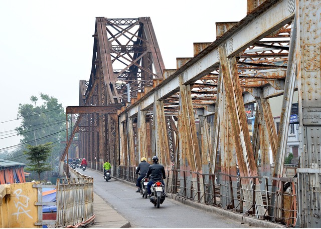 Cấm xe qua cầu Long Biên hướng vào trung tâm Hà Nội từ 1/11-31/12- Ảnh 1.