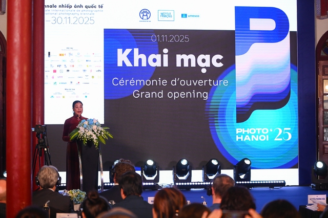 Photo Hanoi’25- Khi nhiếp ảnh trở thành nhịp cầu văn hóa- Ảnh 1. Photo Hanoi’25- Khi nhiếp ảnh trở thành nhịp cầu văn hóa- Ảnh 1.