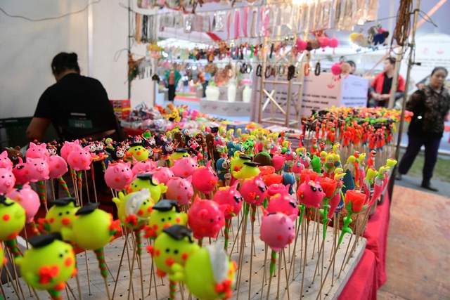 Làng nghề tò he chuyển mình nhờ thương mại điện tử - Ảnh 2. Làng nghề tò he chuyển mình nhờ thương mại điện tử - Ảnh 2.