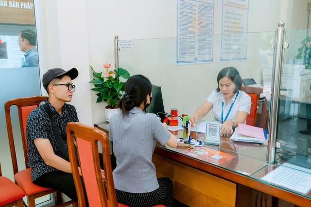 Hà Nội ủy quyền phê duyệt danh sách, kinh phí tinh giản biên chế cấp xã- Ảnh 1.