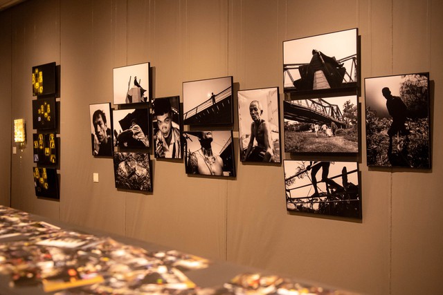 Thực hành nhiếp ảnh của những nghệ sĩ trẻ- Ảnh 2.