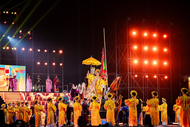 Hà Nội hút khách với tinh hoa di sản- Ảnh 1.