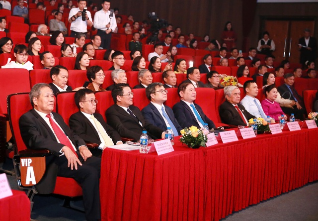 Tôn vinh sáng tạo có giá trị thực tiễn- Ảnh 1. Tôn vinh sáng tạo có giá trị thực tiễn- Ảnh 1.