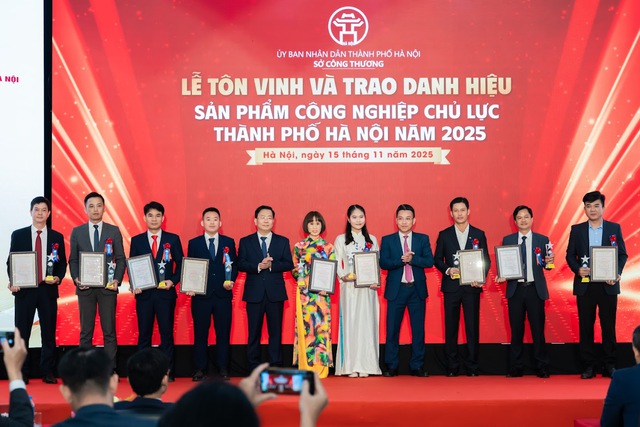 Hà Nội tôn vinh 35 sản phẩm công nghiệp chủ lực năm 2025- Ảnh 2. Hà Nội tôn vinh 35 sản phẩm công nghiệp chủ lực năm 2025- Ảnh 2.