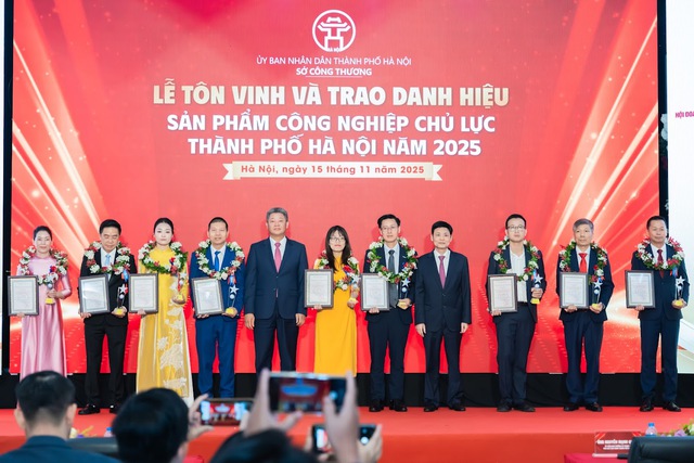 Hà Nội tôn vinh 35 sản phẩm công nghiệp chủ lực năm 2025- Ảnh 5. Hà Nội tôn vinh 35 sản phẩm công nghiệp chủ lực năm 2025- Ảnh 5.