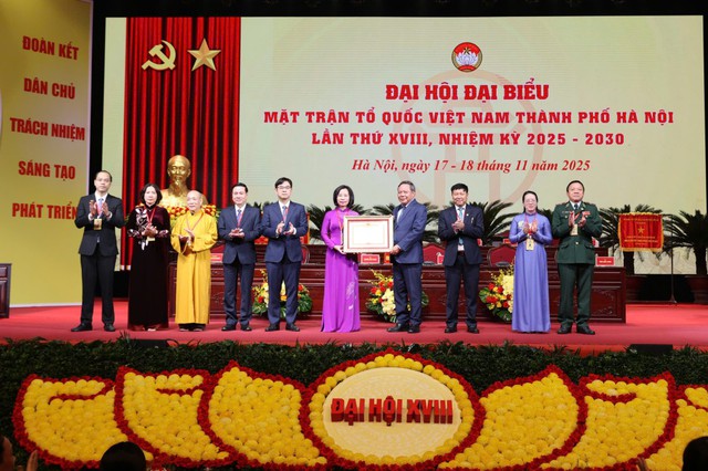 Đại hội MTTQ Việt Nam TP. Hà Nội: ‘Đoàn kết-Dân chủ-Trách nhiệm-Sáng tạo và Phát triển’- Ảnh 4. Đại hội MTTQ Việt Nam TP. Hà Nội: ‘Đoàn kết-Dân chủ-Trách nhiệm-Sáng tạo và Phát triển’- Ảnh 4.