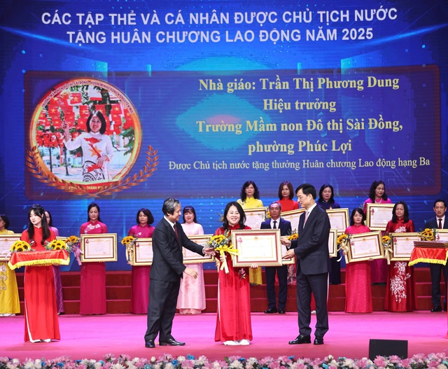 Người Hiệu trưởng giữ ngọn lửa yêu nghề để gieo mầm hạnh phúc- Ảnh 1.