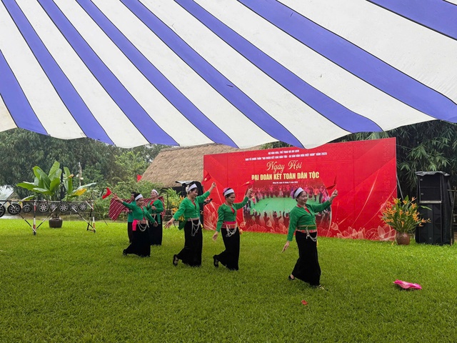 Ngày hội đại đoàn kết các dân tộc: Sắc màu văn hóa hội tụ tại ‘Ngôi nhà chung’- Ảnh 2. Ngày hội đại đoàn kết các dân tộc: Sắc màu văn hóa hội tụ tại ‘Ngôi nhà chung’- Ảnh 2.