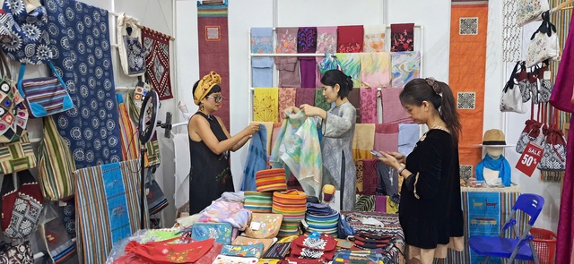 Khẳng định vai trò khuyến công trong lan tỏa giá trị sản phẩm làng nghề- Ảnh 1.