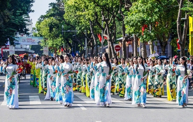 Festival Thu Hà Nội 2025: Khi ký ức trở thành mùa, mùa trở thành trải nghiệm- Ảnh 3.