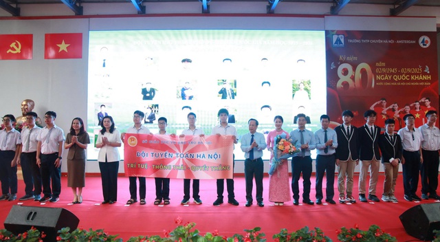 Hà Nội bước vào giai đoạn đột phá giáo dục với tầm nhìn mới- Ảnh 2. Hà Nội bước vào giai đoạn đột phá giáo dục với tầm nhìn mới- Ảnh 2.