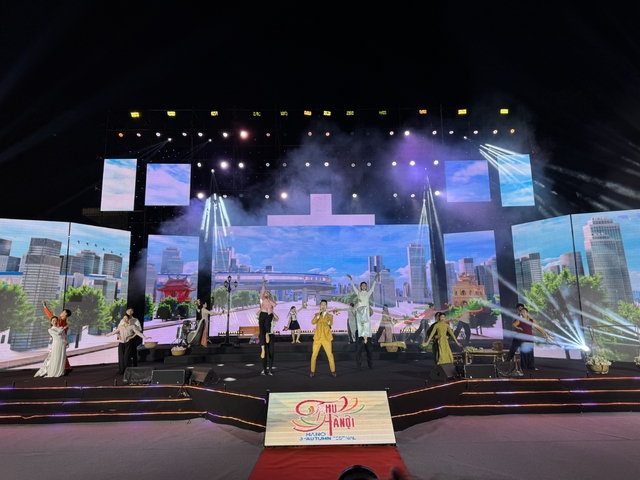 Ấn tượng Lễ khai mạc Festival Thu Hà Nội lần thứ 3 năm 2025- Ảnh 3.