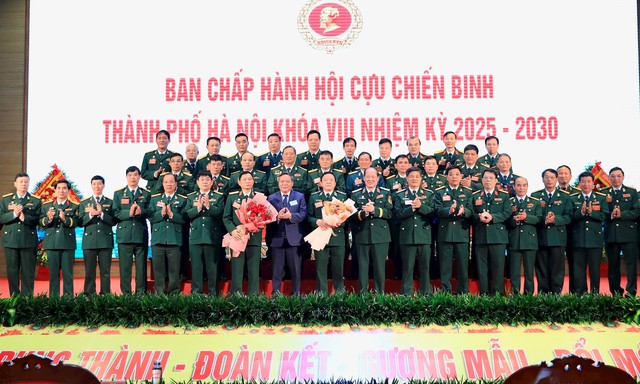 Giữ vững phẩm chất 'Bộ đội Cụ Hồ', tiên phong trong xây dựng Thủ đô văn minh, hiện đại- Ảnh 1.