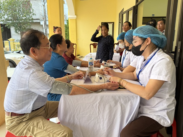 Chăm sóc sức khỏe người cao tuổi trong bối cảnh già hóa dân số- Ảnh 1.