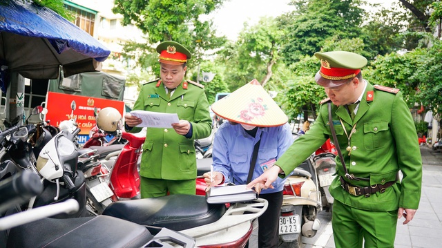 Hà Nội triển khai xây dựng 3 phường kiểu mẫu về trật tự, văn minh đô thị- Ảnh 1.