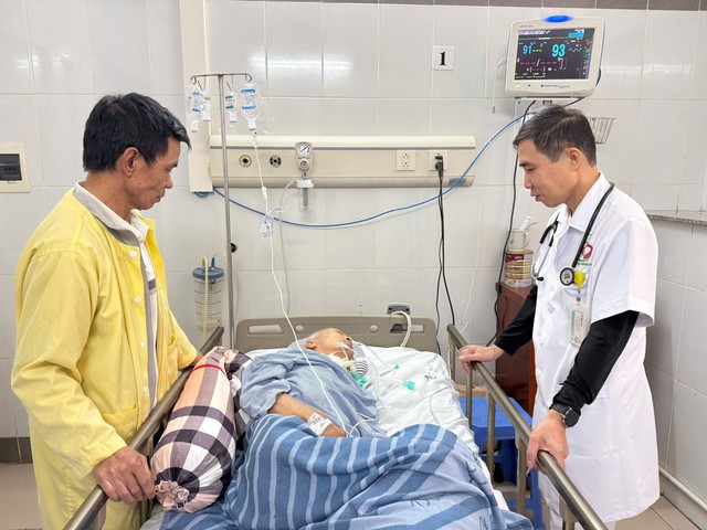 Chỉ sử dụng thuốc kháng sinh khi được bác sĩ kê đơn- Ảnh 1.