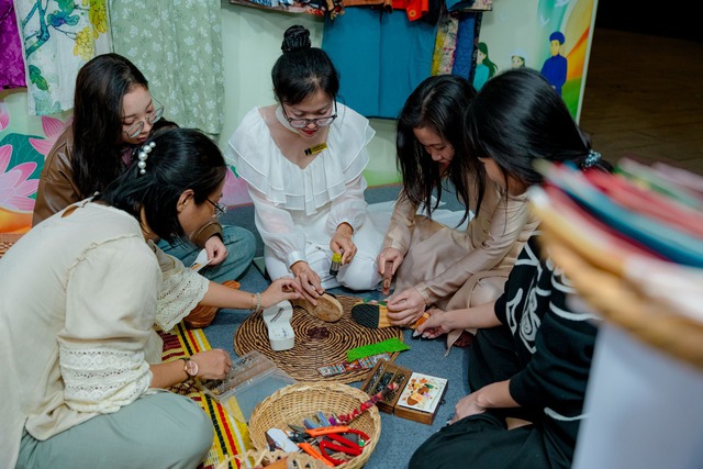 Gần 31 triệu lượt du khách đến Hà Nội trong 11 tháng- Ảnh 1.