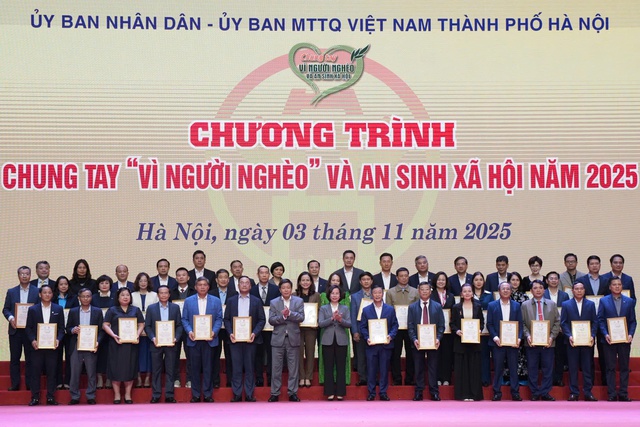 Hà Nội chung tay vì người nghèo- Ảnh 5. Hà Nội chung tay vì người nghèo- Ảnh 5.