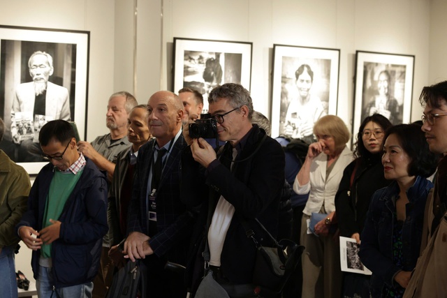 Triển lãm ‘Tiếp nối: Việt Nam': Hành trình nhiếp ảnh kéo dài hơn ba thập kỷ của Andy Soloman- Ảnh 2.