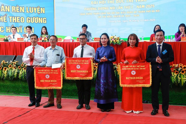 Gần 1.000 người tham dự Khai mạc Đại hội Thể dục Thể thao phường Dương Nội lần thứ I năm 2025- Ảnh 2.