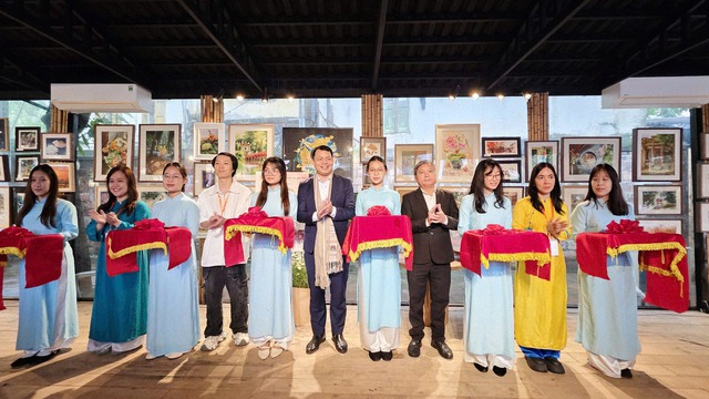 Khai mạc Triển lãm tranh ‘Hà Nội Thanh Tân’- Ảnh 1.