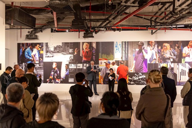 Khám phá thời gian và những thành phố qua sự kết hợp nhiếp ảnh và video- Ảnh 1. Khám phá thời gian và những thành phố qua sự kết hợp nhiếp ảnh và video- Ảnh 1.