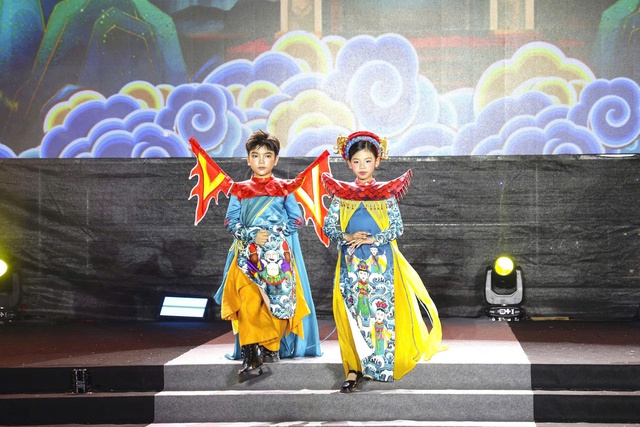 Áo dài - nhịp cầu kết nối văn hóa và du lịch Thủ đô- Ảnh 4. Áo dài - nhịp cầu kết nối văn hóa và du lịch Thủ đô- Ảnh 4.