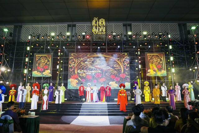 Áo dài - nhịp cầu kết nối văn hóa và du lịch Thủ đô- Ảnh 6. Áo dài - nhịp cầu kết nối văn hóa và du lịch Thủ đô- Ảnh 6.