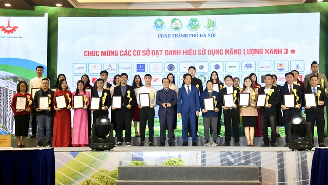 Hà Nội vinh danh 87 cơ sở, công trình sử dụng năng lượng xanh- Ảnh 3. Hà Nội vinh danh 87 cơ sở, công trình sử dụng năng lượng xanh- Ảnh 3.