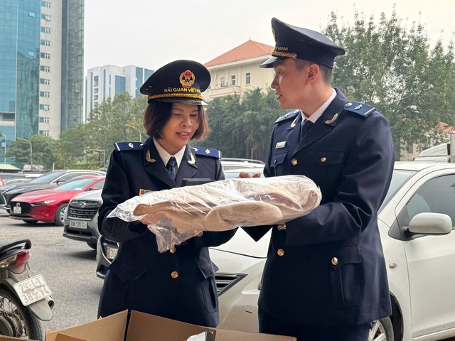 Hải quan Khu vực I tăng cường kiểm soát, siết chặt đấu tranh chống buôn lậu- Ảnh 1.