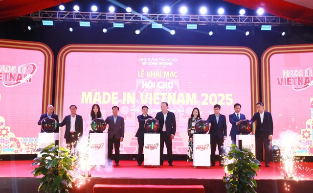 Khai mạc Hội chợ ‘Made in Vietnam’ năm 2025- Ảnh 1. Khai mạc Hội chợ ‘Made in Vietnam’ năm 2025- Ảnh 1.