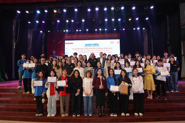 Sinh viên tham gia dự án chuyển đổi hoạt động buôn bán thịt chó, mèo- Ảnh 1. Sinh viên tham gia dự án chuyển đổi hoạt động buôn bán thịt chó, mèo- Ảnh 1.