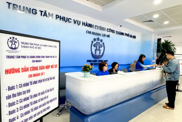 Tổ chức lại Trung tâm Phục vụ hành chính công Hà Nội- Ảnh 1. Tổ chức lại Trung tâm Phục vụ hành chính công Hà Nội- Ảnh 1.