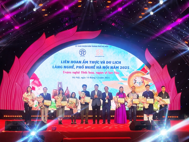Tinh hoa ẩm thực, làng nghề, phố nghề Hà Nội tỏa sáng- Ảnh 1. Tinh hoa ẩm thực, làng nghề, phố nghề Hà Nội tỏa sáng- Ảnh 1.