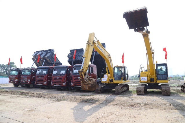 Khởi công dự án khu nhà ở xã hội Tiên Dương 1 chào mừng Đại hội Đảng toàn quốc lần thứ XIV- Ảnh 4. Khởi công dự án khu nhà ở xã hội Tiên Dương 1 chào mừng Đại hội Đảng toàn quốc lần thứ XIV- Ảnh 4.