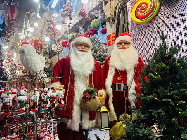 Rộn ràng không khí đón Giáng sinh tại Hà Nội- Ảnh 8.