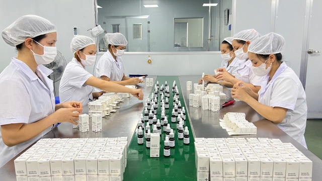 Tái cấu trúc thủ tục hành chính lĩnh vực mỹ phẩm: Người dân, doanh nghiệp tiết kiệm hơn 4,2 tỷ đồng mỗi năm- Ảnh 1.