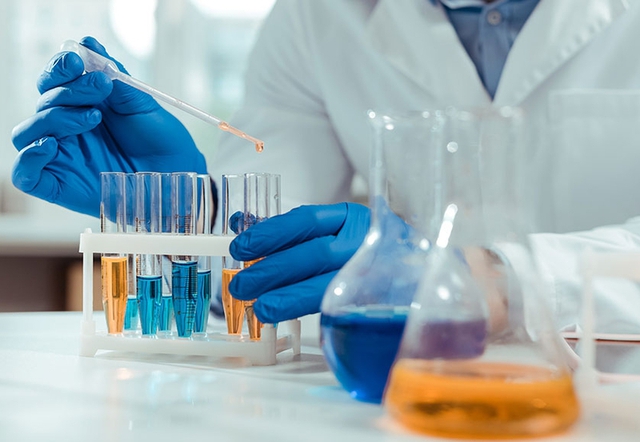 Tái cấu trúc thủ tục hành chính lĩnh vực hóa chất: Doanh nghiệp tiết kiệm hơn 568 triệu đồng mỗi năm- Ảnh 1.