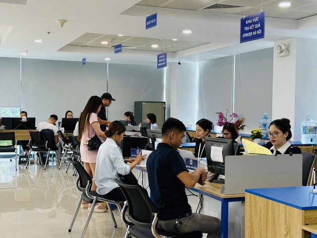 Thủ tục an toàn thực phẩm tái cấu trúc chuyển sang trực tuyến toàn trình: Người dân hưởng lợi rõ rệt- Ảnh 2.