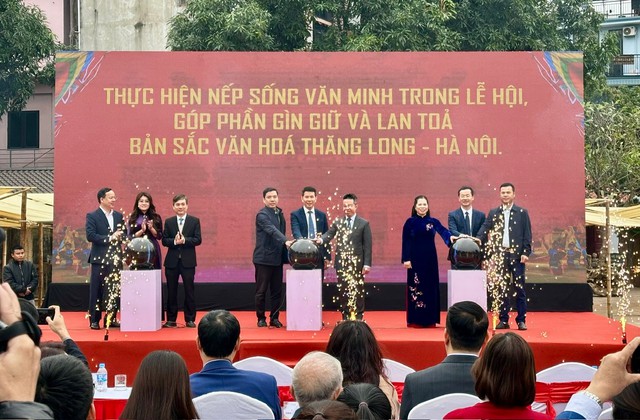 Hà Nội phát động thực hiện 'Bộ tiêu chí về môi trường văn hóa trong lễ hội truyền thống'- Ảnh 1.