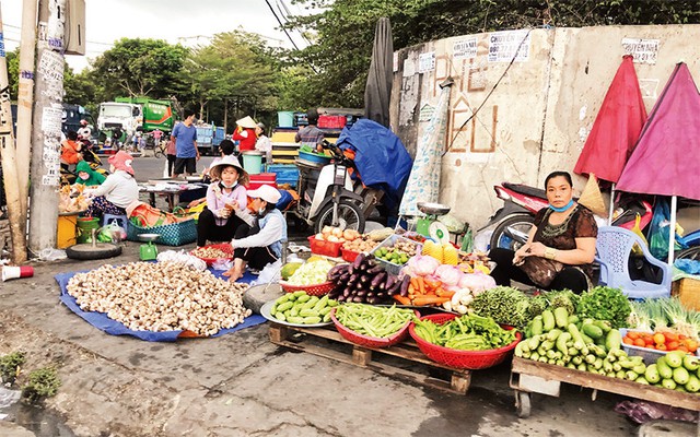 Giải tỏa dứt điểm ‘chợ cóc’, điểm kinh doanh tự phát- Ảnh 1.