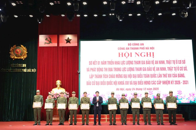 Hà Nội giải quyết hiệu quả các vấn đề phức tạp về an ninh trật tự - Ảnh 1. Hà Nội giải quyết hiệu quả các vấn đề phức tạp về an ninh trật tự - Ảnh 1.