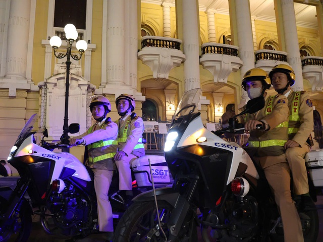 Hà Nội bảo đảm tốt tình hình trật tự, an toàn giao thông dịp lễ Noel 2025- Ảnh 1. Hà Nội bảo đảm tốt tình hình trật tự, an toàn giao thông dịp lễ Noel 2025- Ảnh 1.