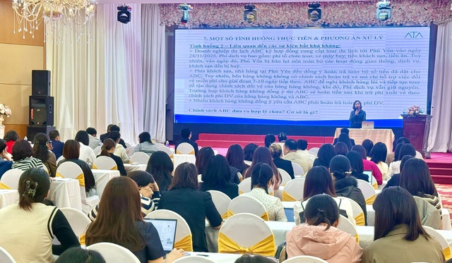 Hà Nội tăng cường 'lá chắn pháp lý' cho doanh nghiệp du lịch- Ảnh 1. Hà Nội tăng cường 'lá chắn pháp lý' cho doanh nghiệp du lịch- Ảnh 1.