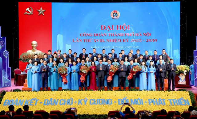 Khai mạc Đại hội Công đoàn thành phố Hà Nội lần thứ XVIII, nhiệm kỳ 2025 – 2030- Ảnh 2.