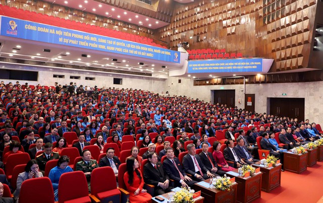 Khai mạc Đại hội Công đoàn thành phố Hà Nội lần thứ XVIII, nhiệm kỳ 2025 – 2030- Ảnh 1.