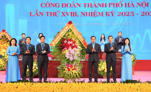 Khai mạc Đại hội Công đoàn thành phố Hà Nội lần thứ XVIII, nhiệm kỳ 2025 – 2030- Ảnh 3.