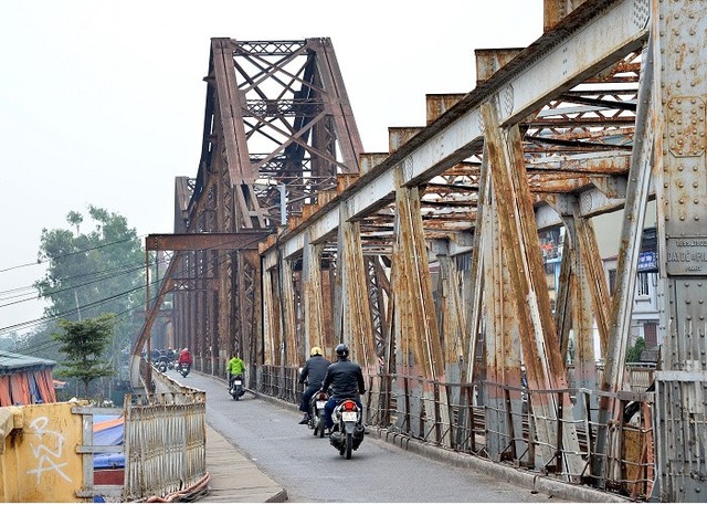 Cầu Long Biên mở lại cho xe máy, người đi bộ từ 1/1/2026- Ảnh 1. Cầu Long Biên mở lại cho xe máy, người đi bộ từ 1/1/2026- Ảnh 1.