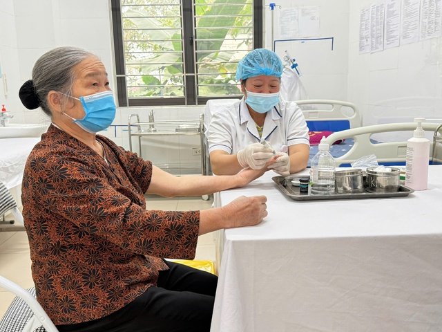 Phát huy vai trò y tế cơ sở – 'lá chắn đầu tiên' bảo vệ sức khỏe nhân dân- Ảnh 1.